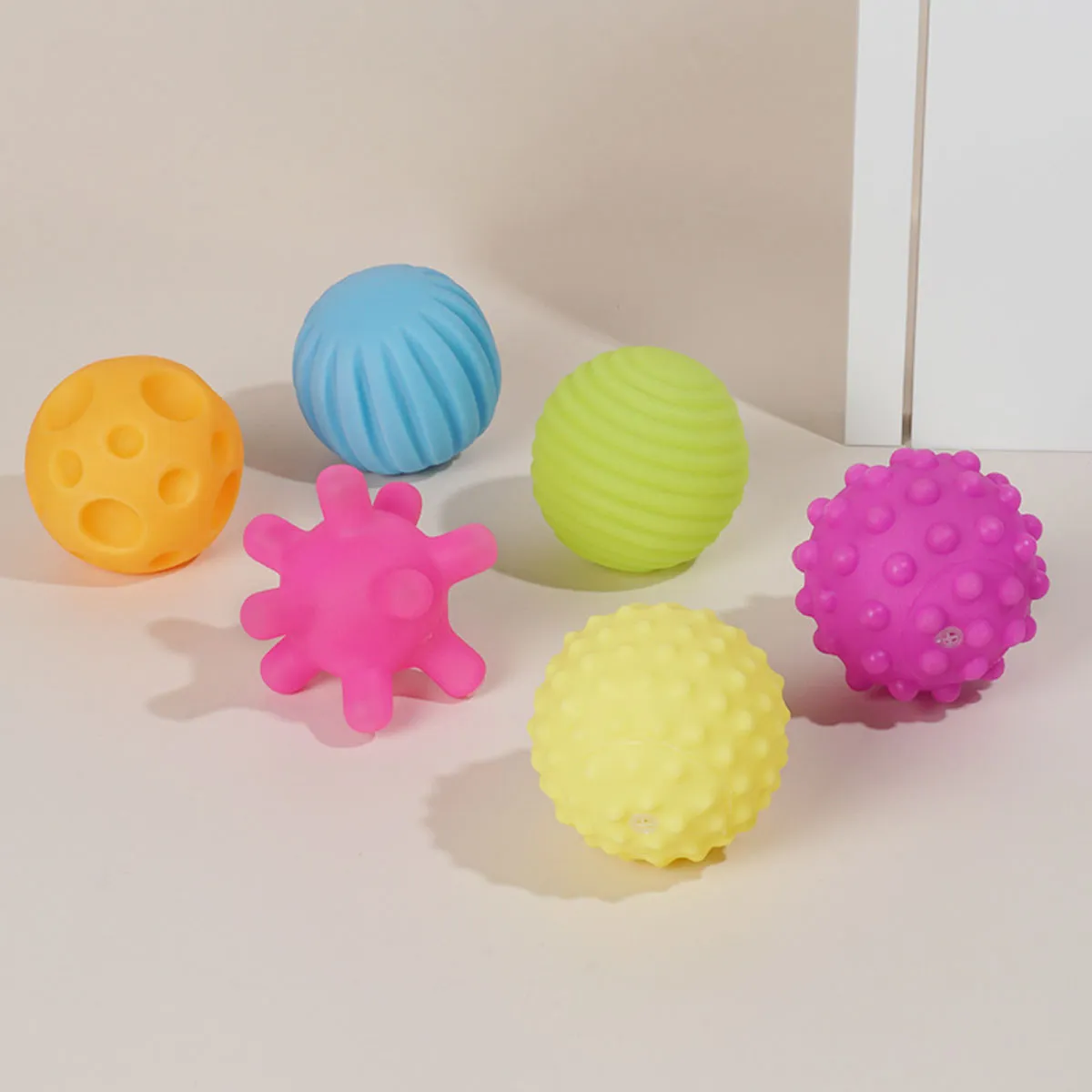 Foto 3 pulgar | Juguetes Pelotas Estimulacion Belug  9pz Colores