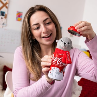 Foto 2 | Latas Coleccionables De Coca-cola Con Forma De Peluche De Peluche De 5 Pulgadas - Venta Internacional.