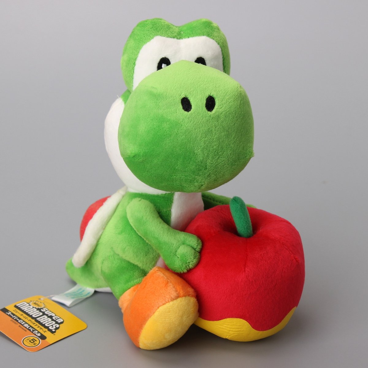 Foto 3 | Peluche Uiuoutoy Yoshi con Manzana de 18 cm - Venta Internacional