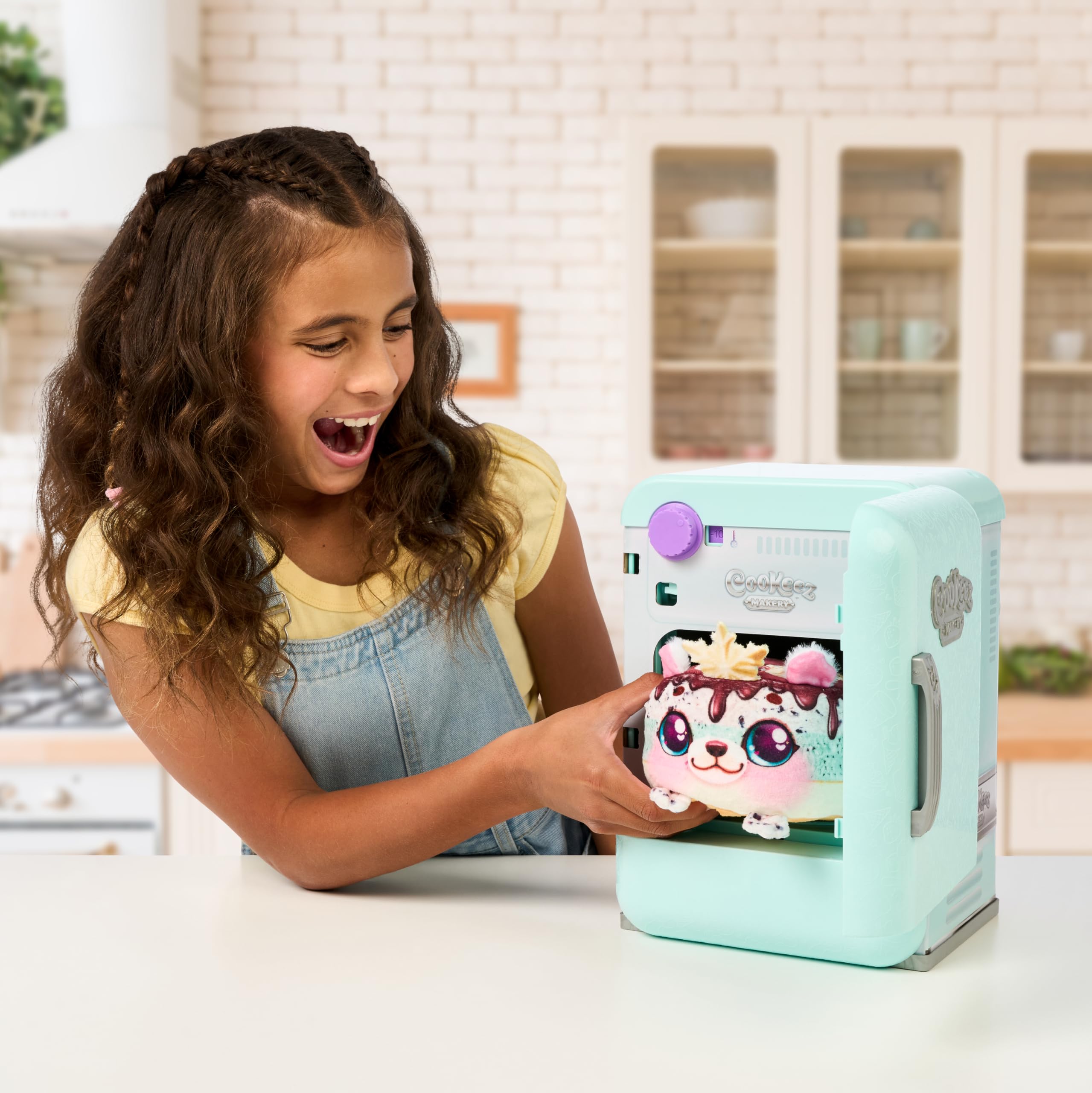 Foto 3 pulgar | Cake Mix Maker Cookeez Makery Freezy Cakez Con Plush Friend - Venta Internacional.