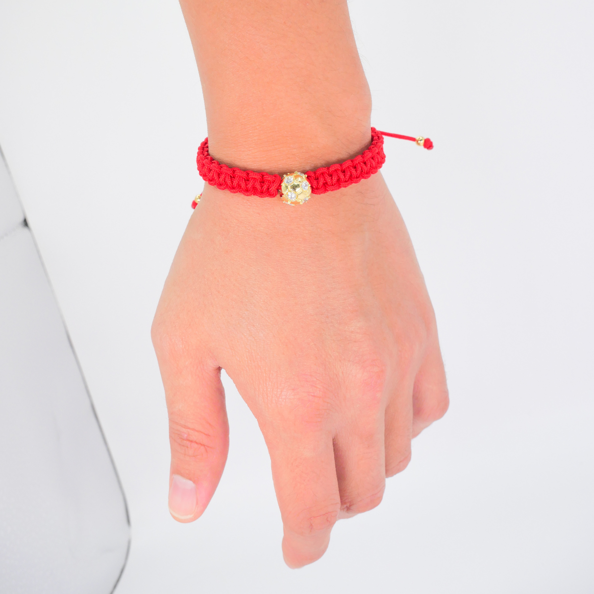 Foto 5 | Pulsera Balón De Fútbol De Hilo Rojo