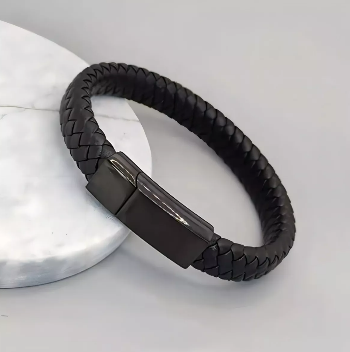 Foto 3 pulgar | Pulsera Cuero Trenzado Cierre Magnetico Iman Negra Xtellar