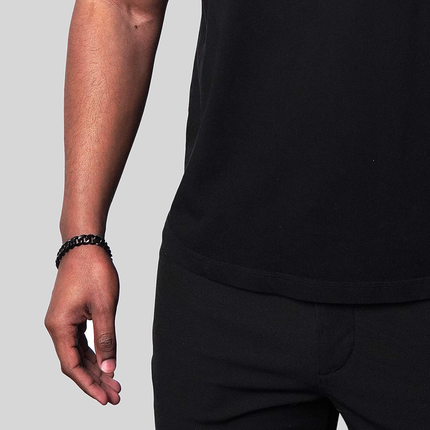 Foto 3 pulgar | Brazalete Invicta Con Cadena Negra De Acero Inoxidable Para Hombre - Venta Internacional.
