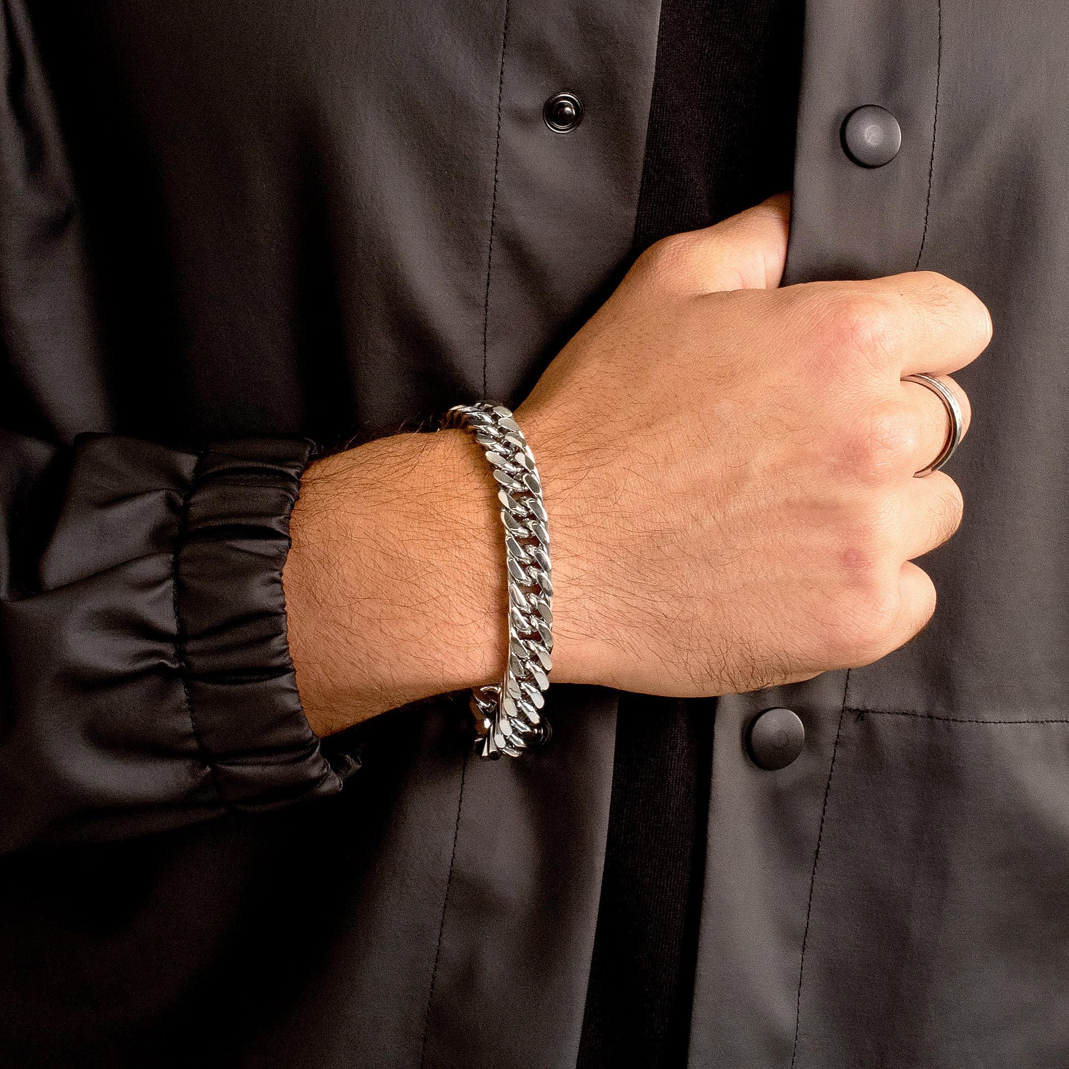 Foto 3 pulgar | Pulsera Invicta Jewelry Para Hombre  Doble Cadena De Acero  10 Mm - Venta Internacional.