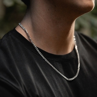Foto 2 | Collar Cruze Cadena Cubana Color Plata Hipoalergénico Inox