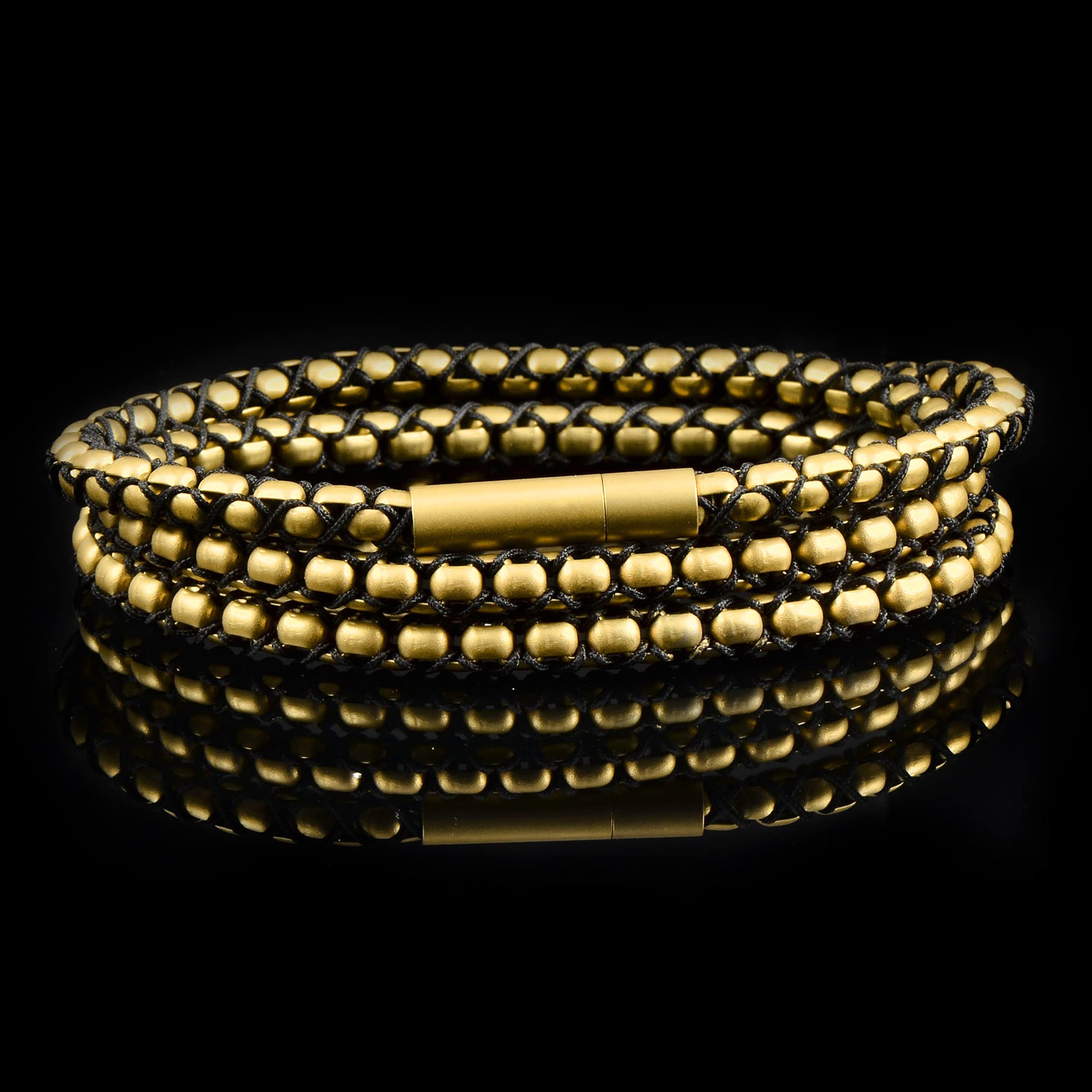 Foto 4 | Collar Crisol De Acero Inoxidable Bañado En Oro Con Acabado Mate - Venta Internacional.
