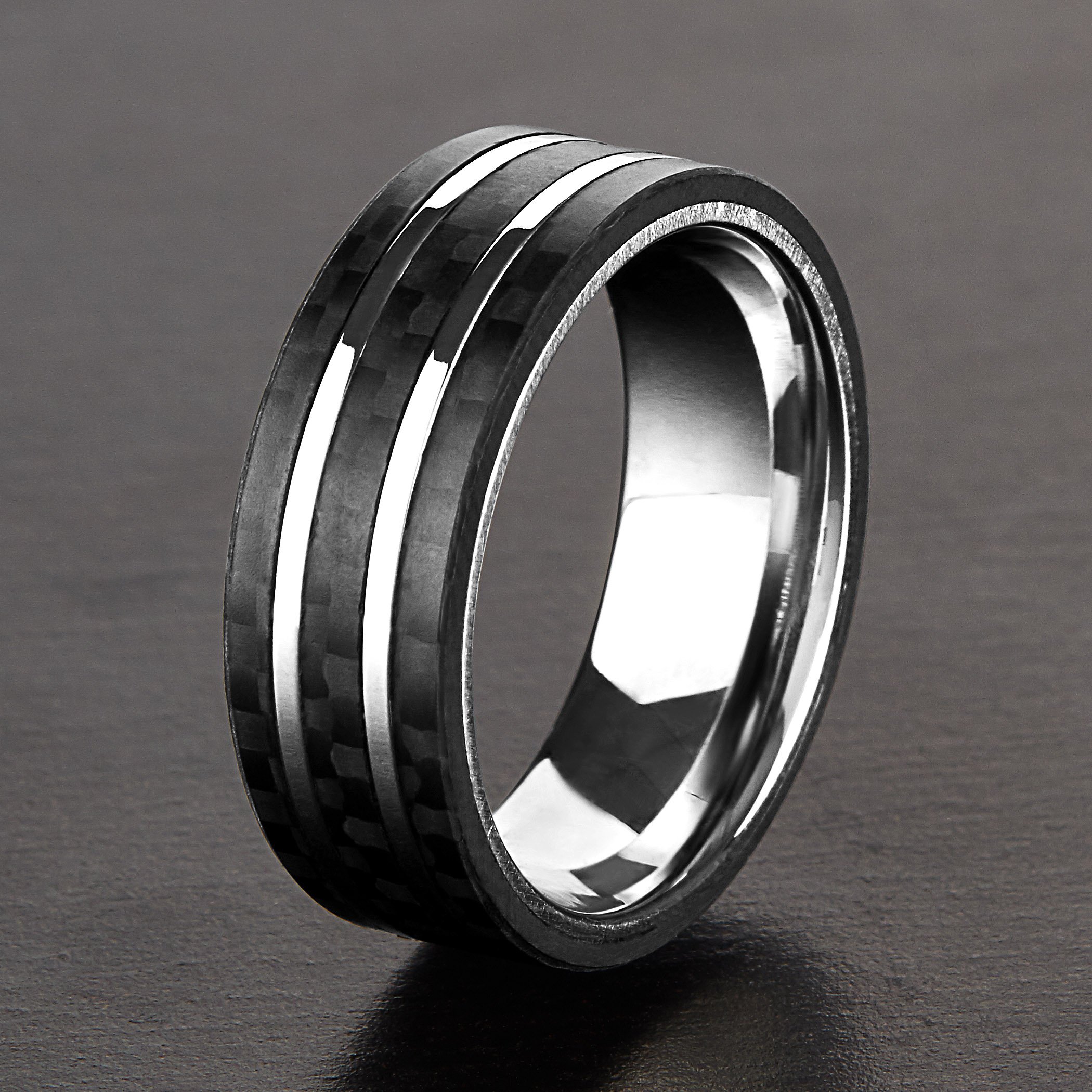 Foto 5 pulgar | Anillo West Coast Jewelry De Acero Inoxidable Y Fibra De Carbono De 8 Mm - Venta Internacional.
