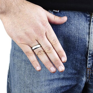 Foto 4 | Anillo West Coast Jewelry De Titanio Cepillado Con Borde Biselado Con Forma De Cúpula - Venta Internacional.