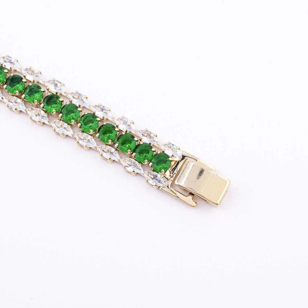 Foto 4 pulgar | Pulsera Linea Triple Circular En Tono Verde The Golden Store Chapa De Oro 18k