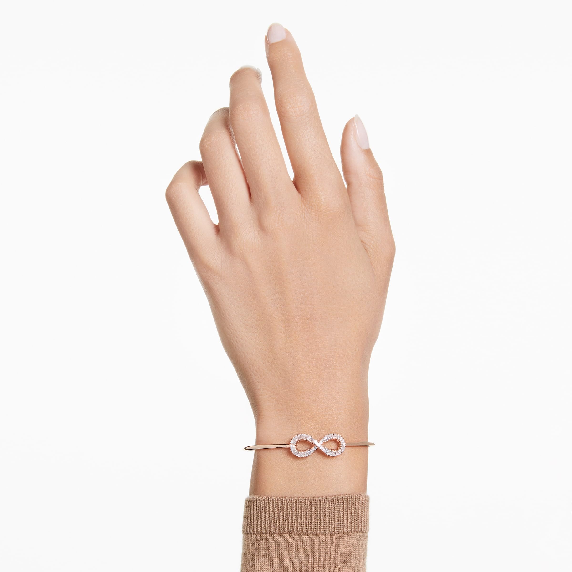 Foto 6 pulgar | Brazalete Swarovski Hyperbola Infinity En Oro Rosa - Venta Internacional.