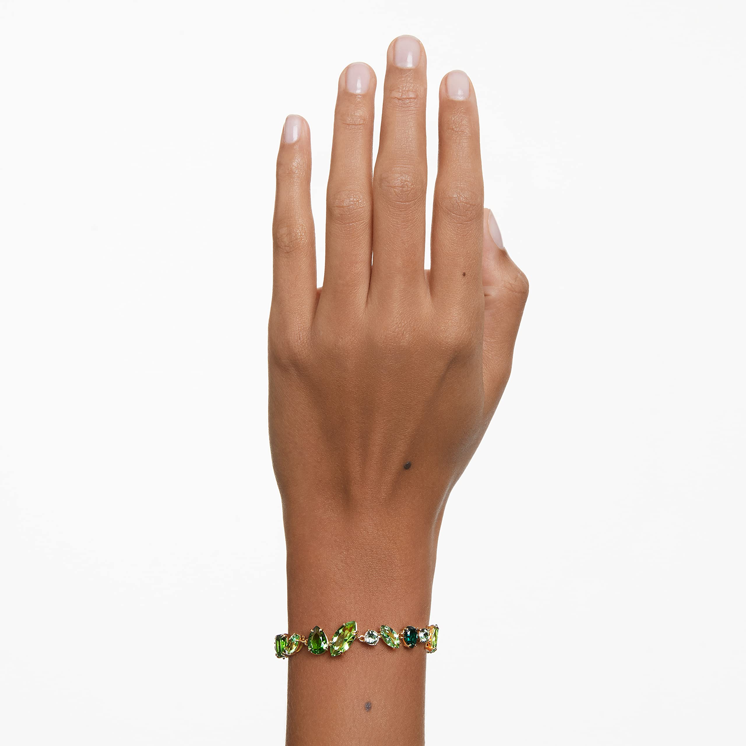 Foto 6 pulgar | Brazalete Swarovski Gema Con Cristales Verdes Suaves En Tono Dorado - Venta Internacional.