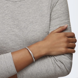 Foto 4 | Brazalete Swarovski Hyperbola Para Mujer Con Cristales Transparentes - Venta Internacional.
