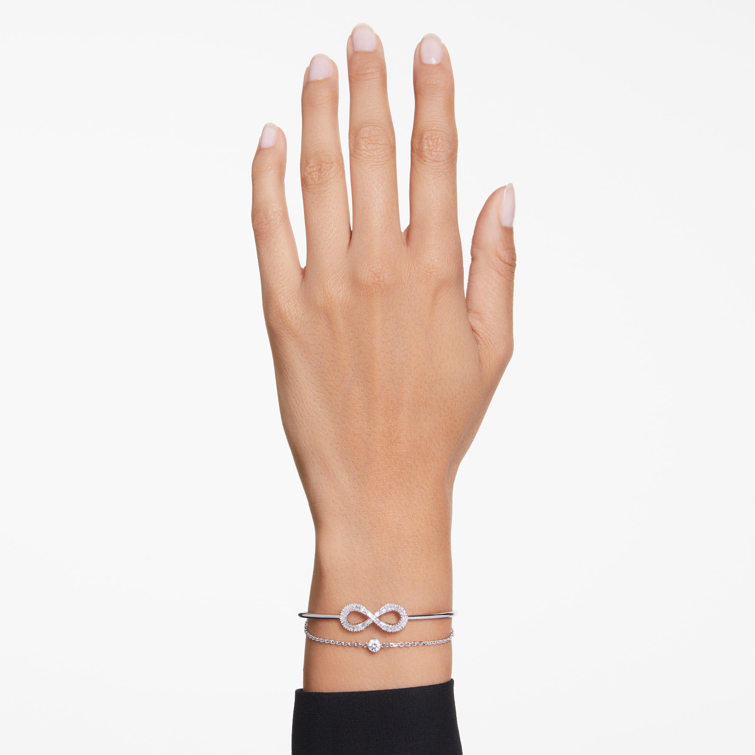 Foto 6 pulgar | Brazalete Swarovski Hyperbola Infinity Con Cristales Transparentes - Venta Internacional.
