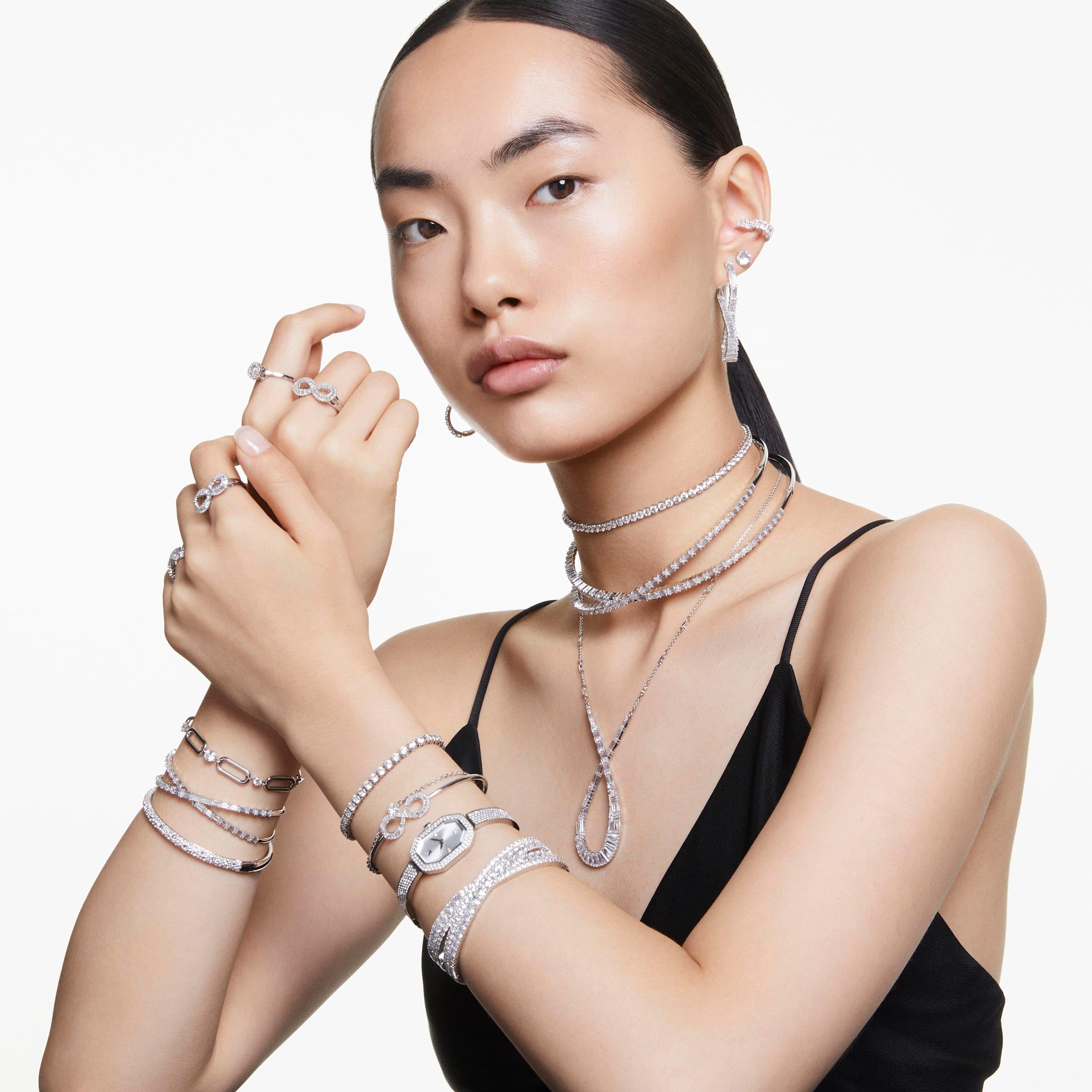 Foto 7 | Brazalete Swarovski Hyperbola Infinity Con Cristales Transparentes - Venta Internacional.