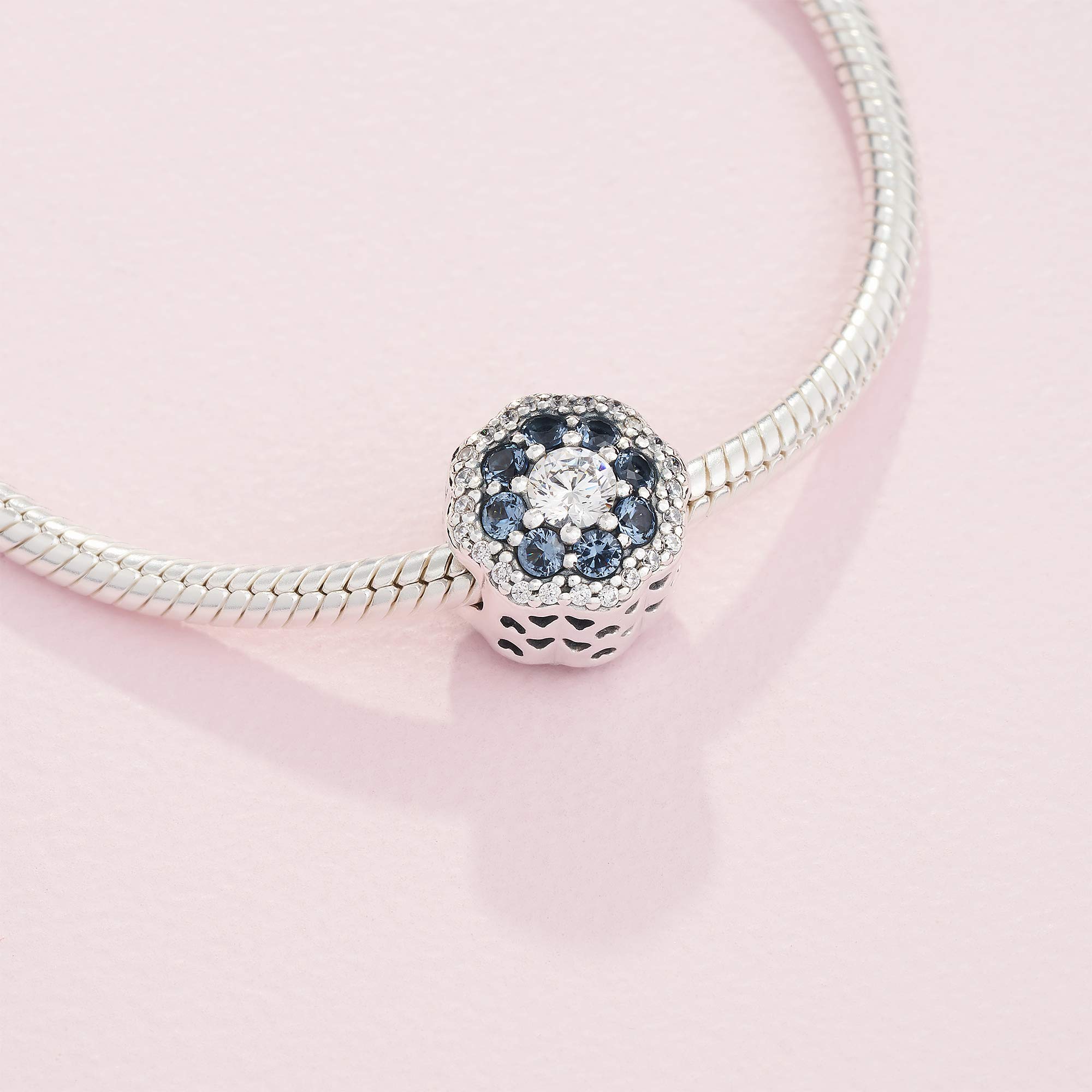 Foto 4 | Charm Pandora Con Forma De Flor Azul Brillante, Plata 925 - Venta Internacional.