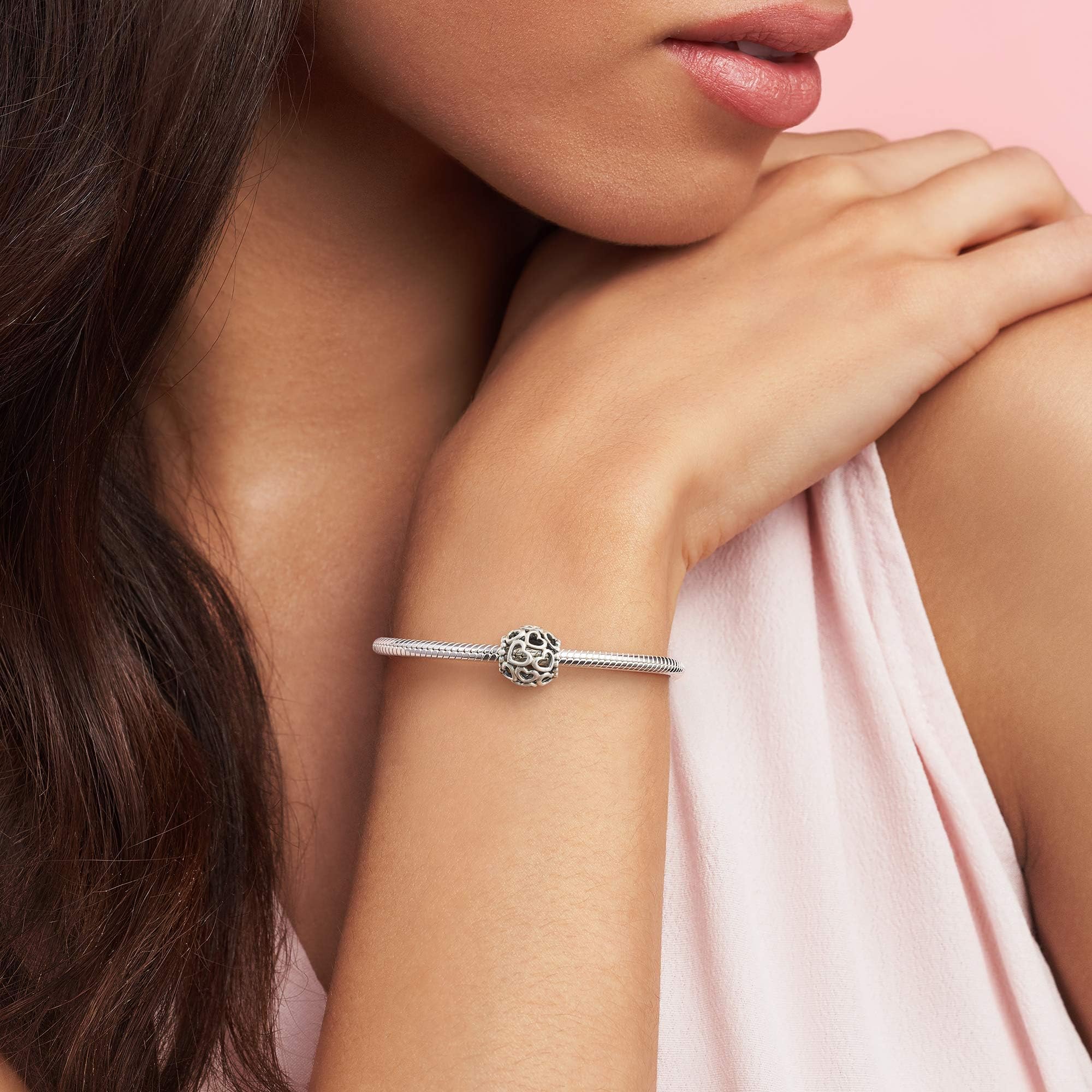Foto 4 pulgar | Pulsera Con Dijes Pandora Hearts All Over Para Mujer - Venta Internacional.