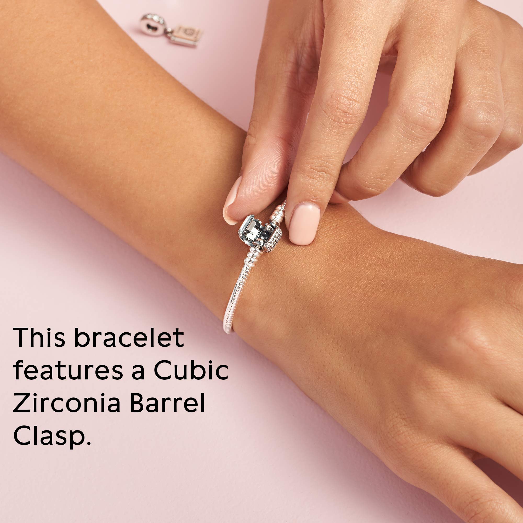 Foto 5 | Pulsera Pandora Moments Con Cierre En Pavé Brillante Y Cadena En Forma De Serpiente - Venta Internacional.