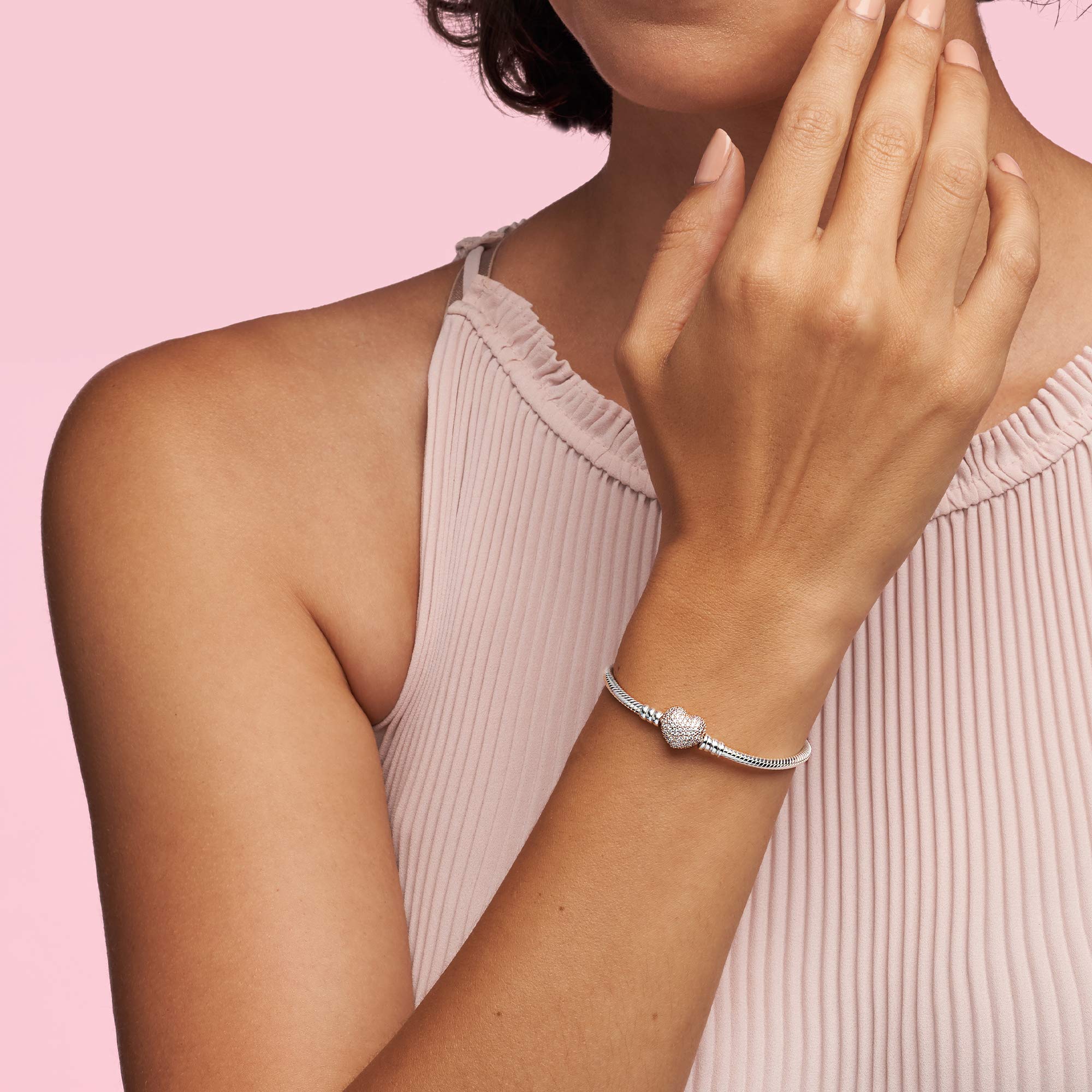 Foto 3 | Pulsera Pandora Moments Sparkling Con Cierre En Forma De Corazón Plateado Y Rosa - Venta Internacional.