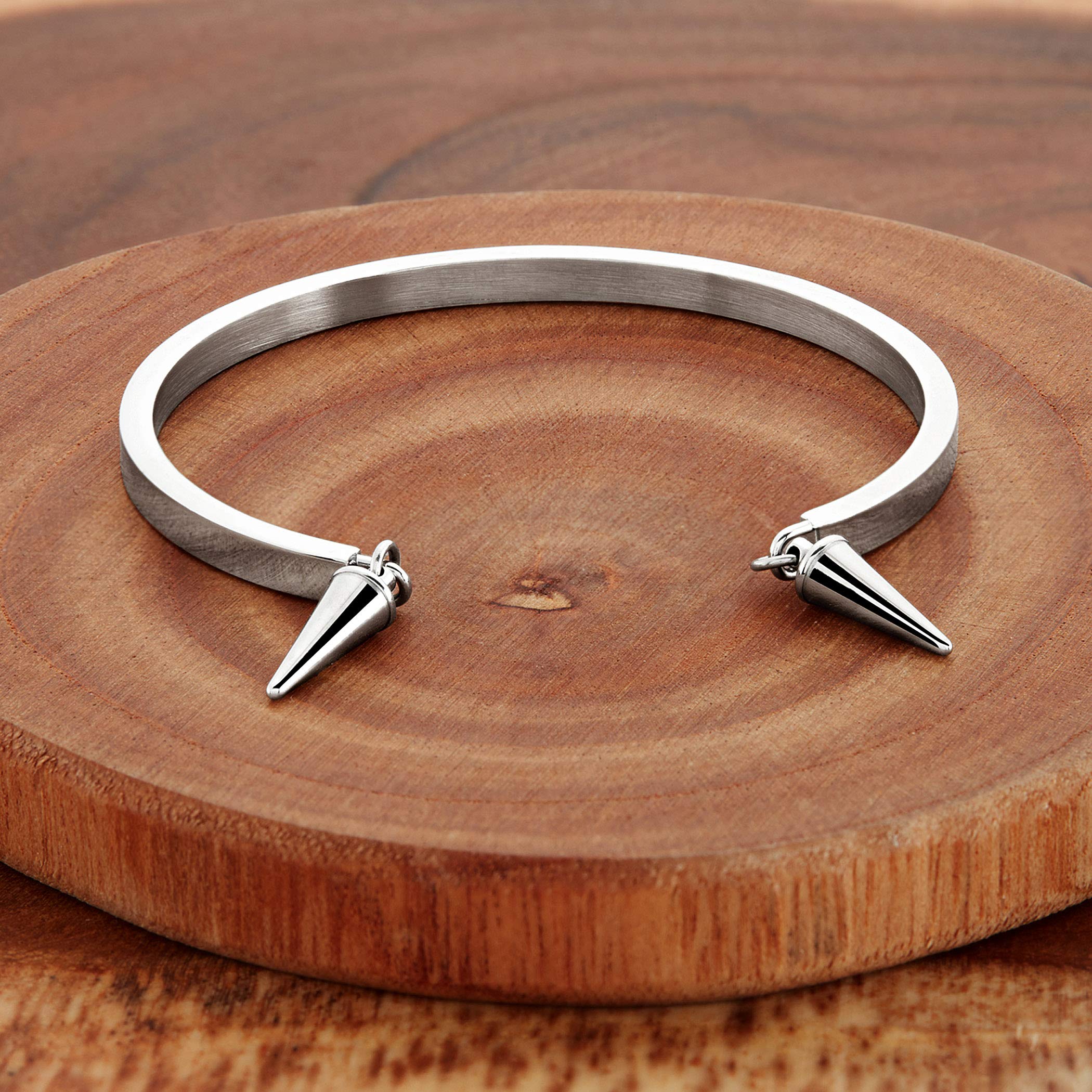 Foto 5 pulgar | Brazalete De Acero Inoxidable Pulido De West Coast Jewelry - Venta Internacional.