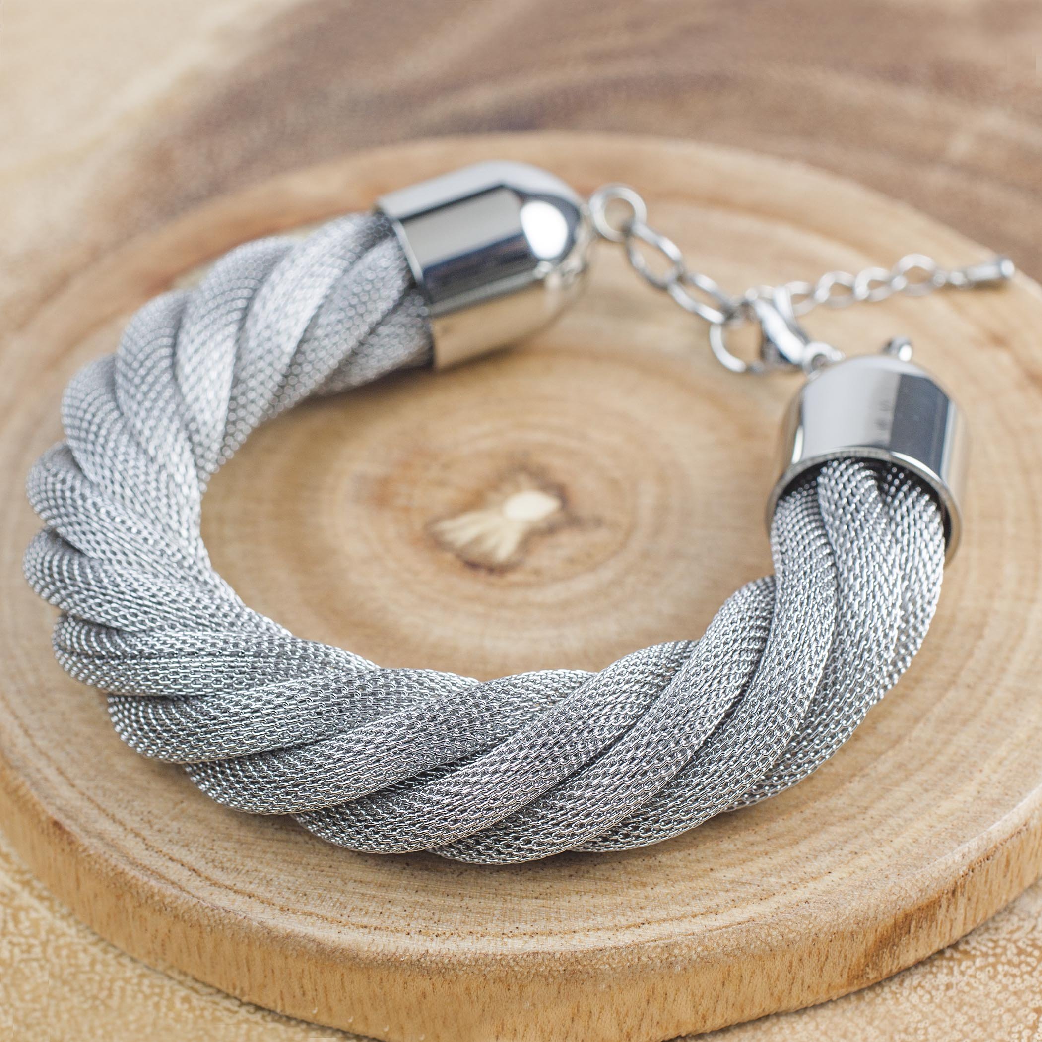 Foto 5 pulgar | Pulsera West Coast Jewelry De Acero Inoxidable Con Malla Retorcida - Venta Internacional.