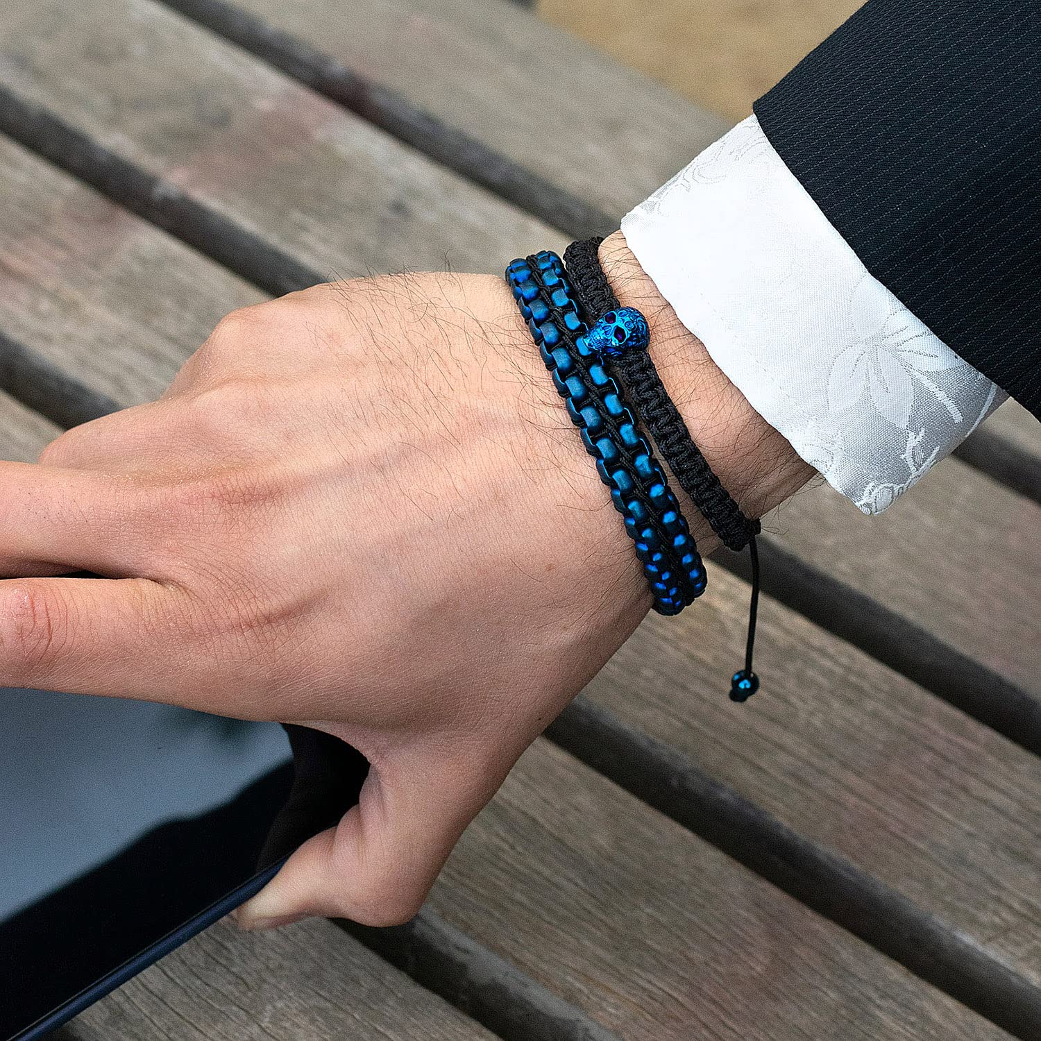 Foto 4 pulgar | Brazalete Crucible De Acero Inoxidable Bañado En Azul Con Acabado Mate - Venta Internacional.