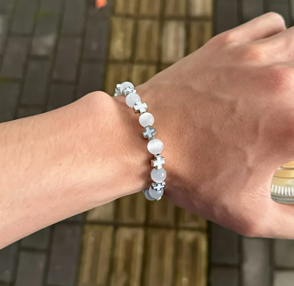 Foto 5 pulgar | Pulsera De Xtellar Con Cruz Geométrica En Jade Blanco