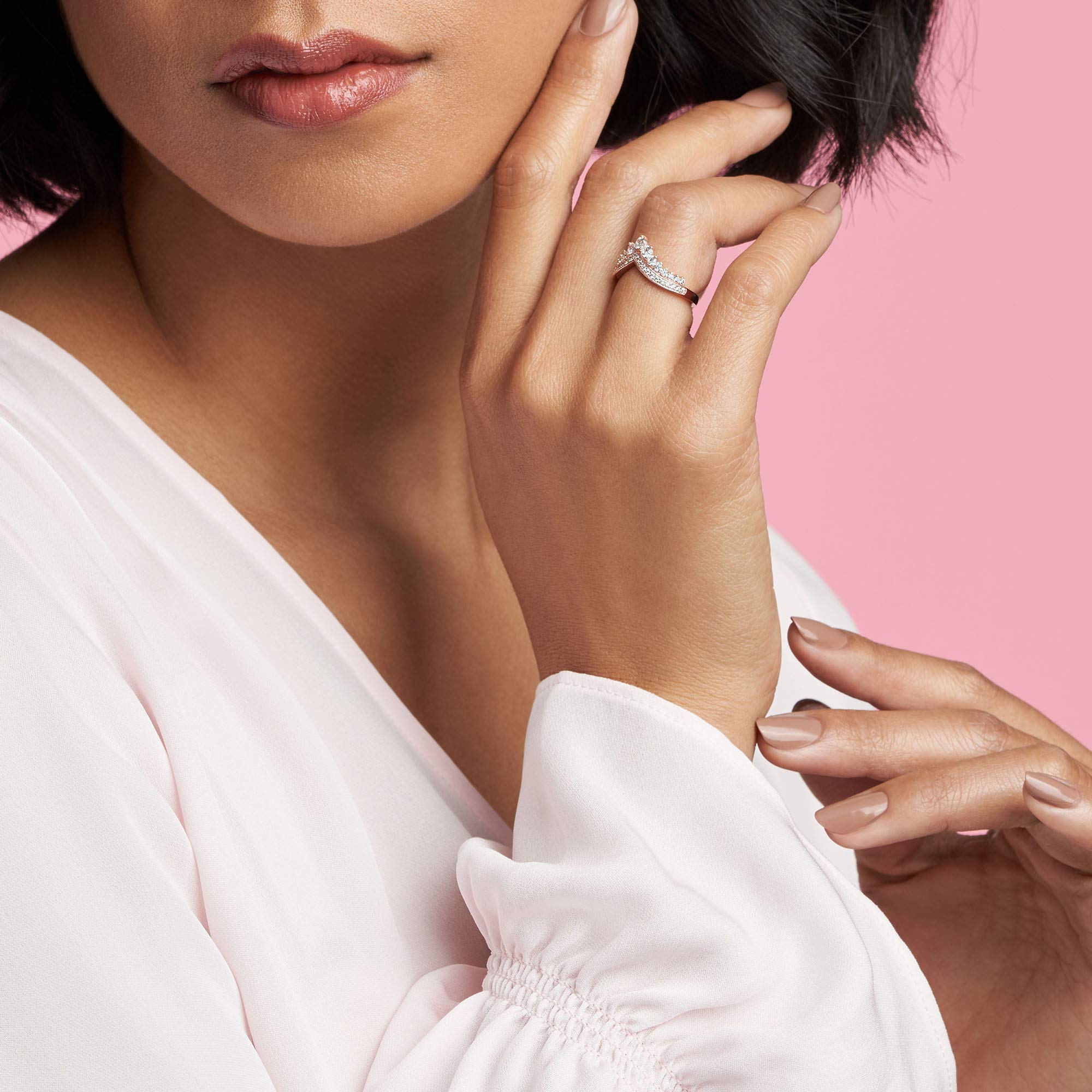 Foto 4 pulgar | Anillo Pandora Princess Wishbone En Oro Rosa De 14 Quilates Con Circonita Cúbica, Tamaño 6 - Venta Internacional.