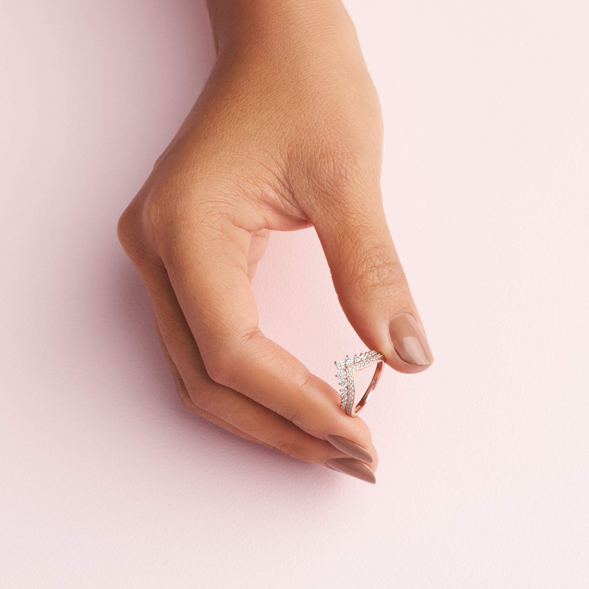 Foto 6 pulgar | Anillo Pandora Princess Wishbone En Oro Rosa De 14 Quilates Con Circonita Cúbica, Tamaño 6 - Venta Internacional.