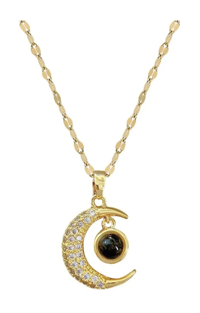 Foto 1 | Collar Dije De Luna Proyector Te Amo En 100 Idiomas Para Mujer Chapada En Oro De 18k
