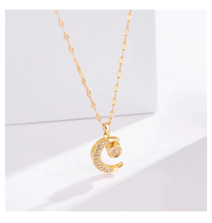Foto 4 | Collar Dije De Luna Proyector Te Amo En 100 Idiomas Para Mujer Chapada En Oro De 18k