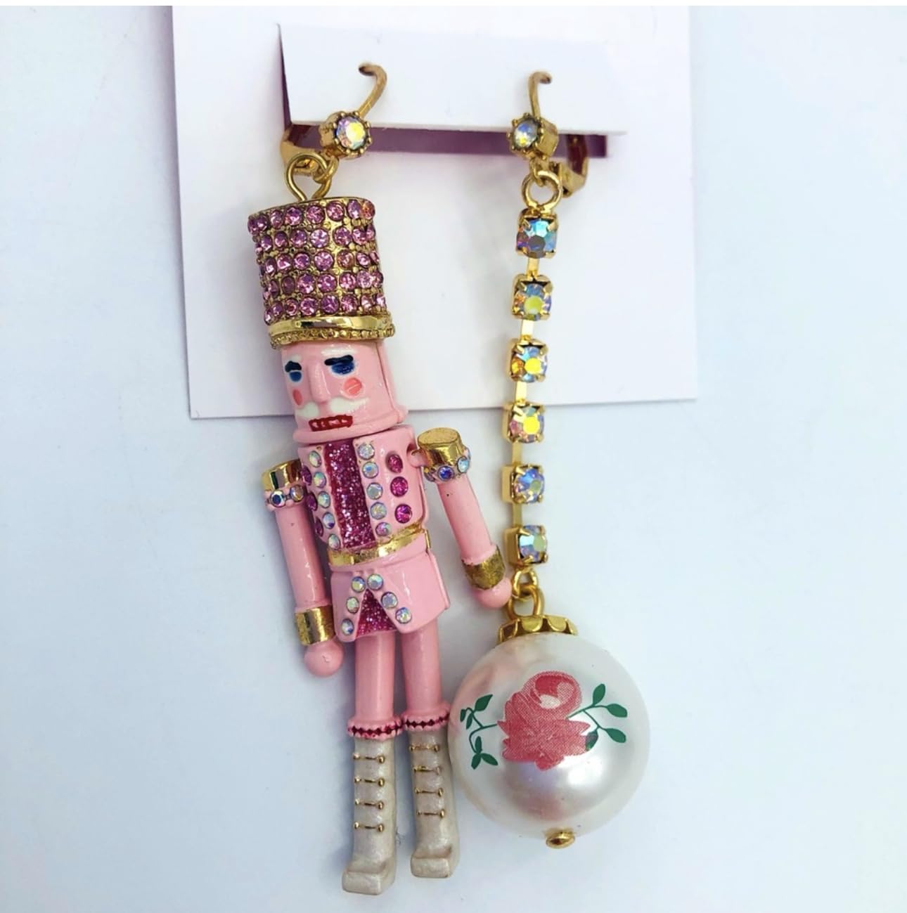 Foto 5 | Pendientes Betsey Johnson Cascanueces Con Forma De Bola Lineal Que No Coinciden - Venta Internacional.