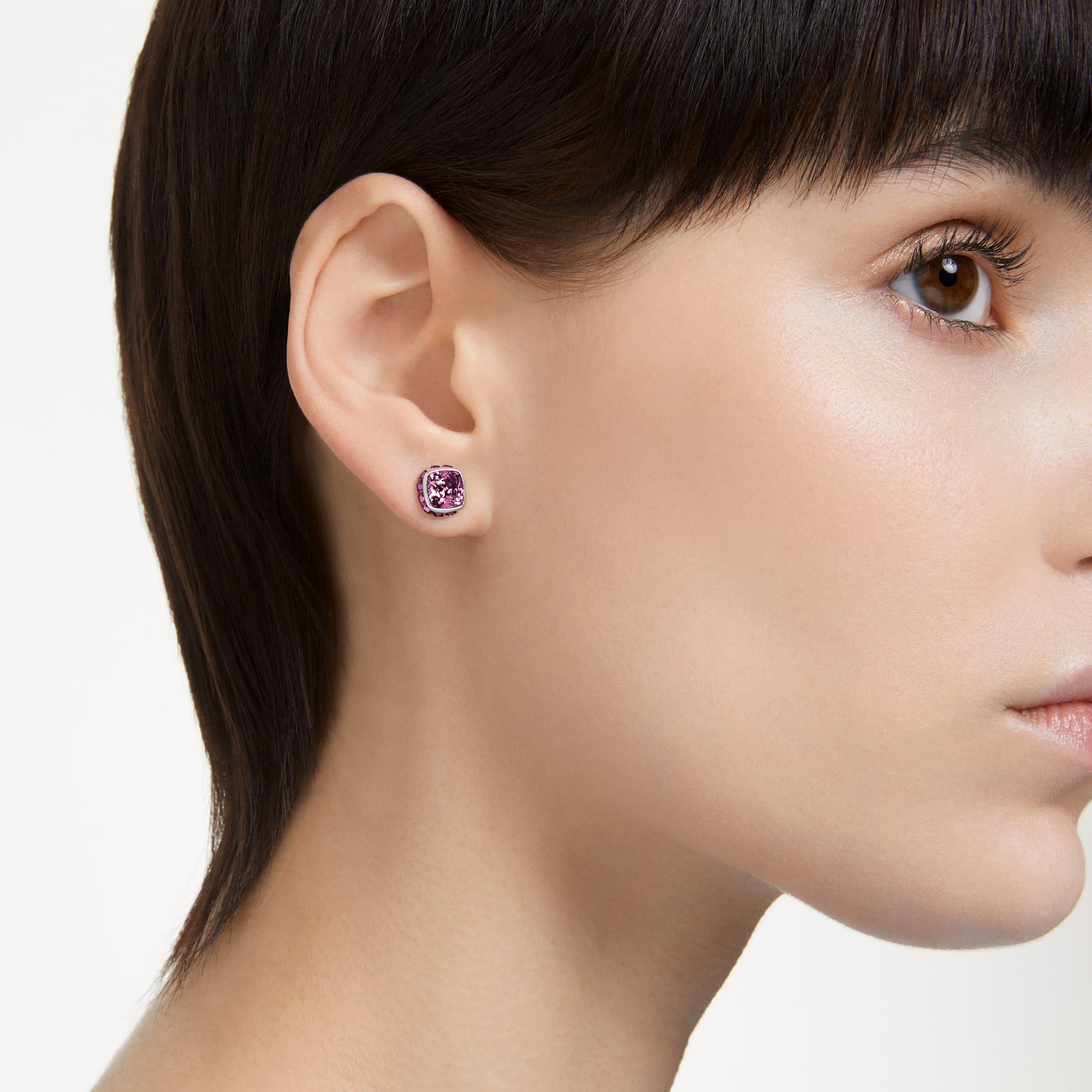 Foto 6 pulgar | Pendientes De Tuerca De Cristal Morado Con Piedra Natal De Febrero De Swarovski - Venta Internacional.