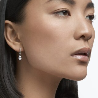 Foto 4 | Pendientes Swarovski Stilla Attract En Forma De Miniaro Con Cristal Transparente - Venta Internacional.