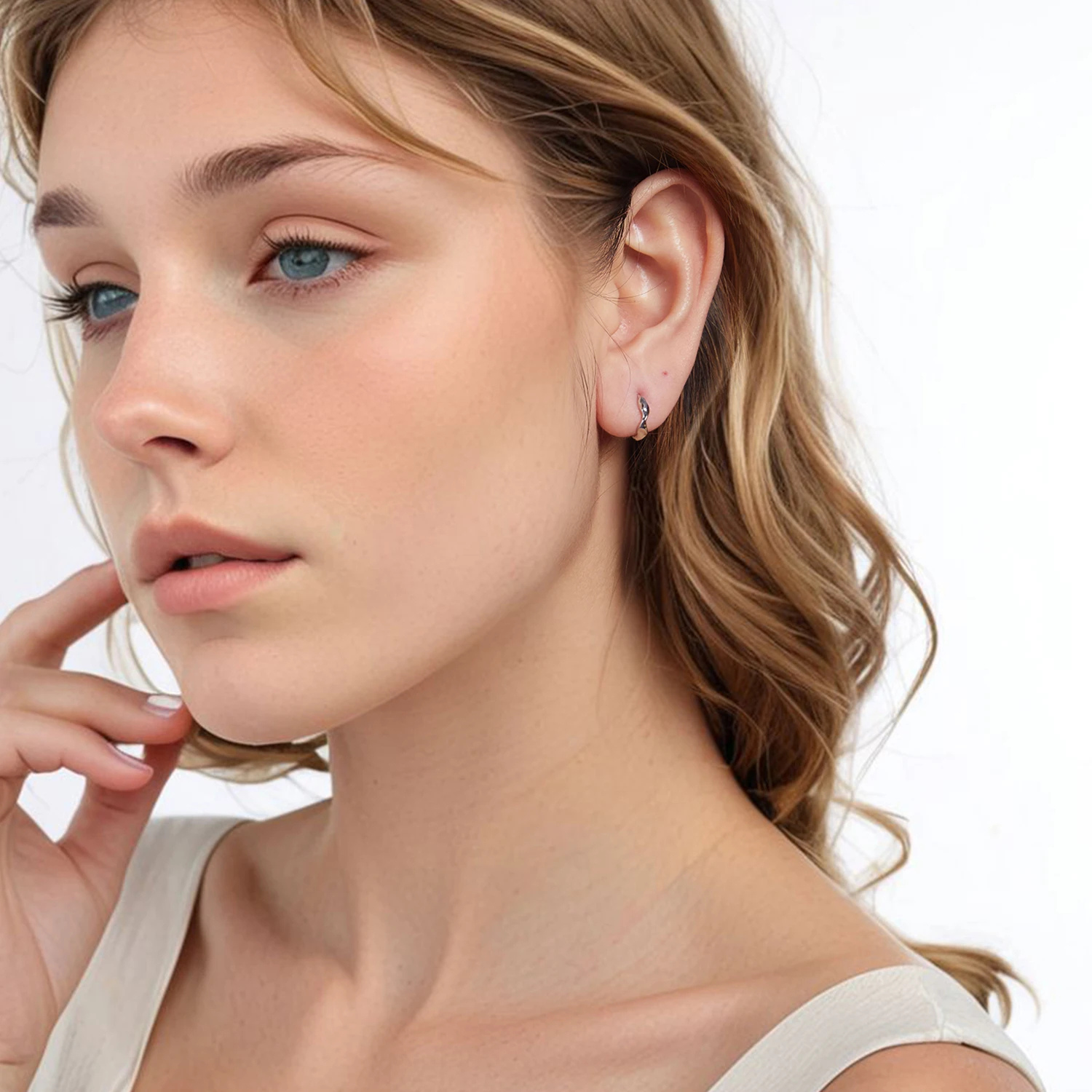 Foto 3 | Aretes Chulada, Arracadas Onduladas De Plata .925 Con Chapa De Platino