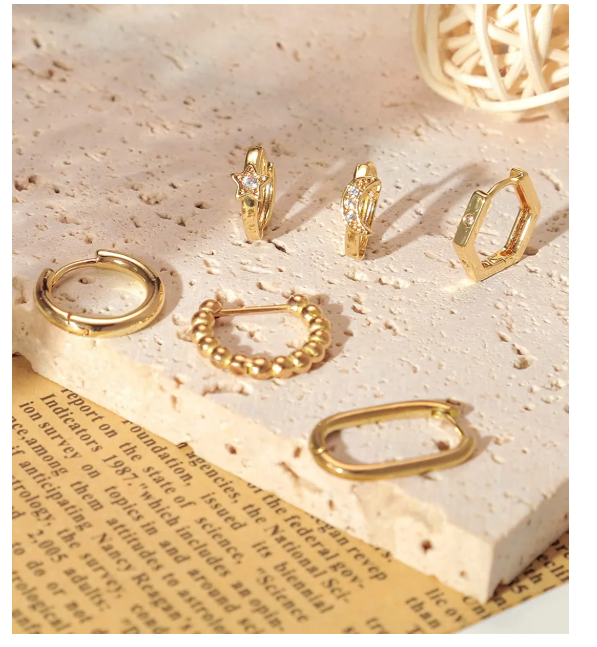 Foto 4 pulgar | Aretes de Oro Xellar 14 k 6 Piezas