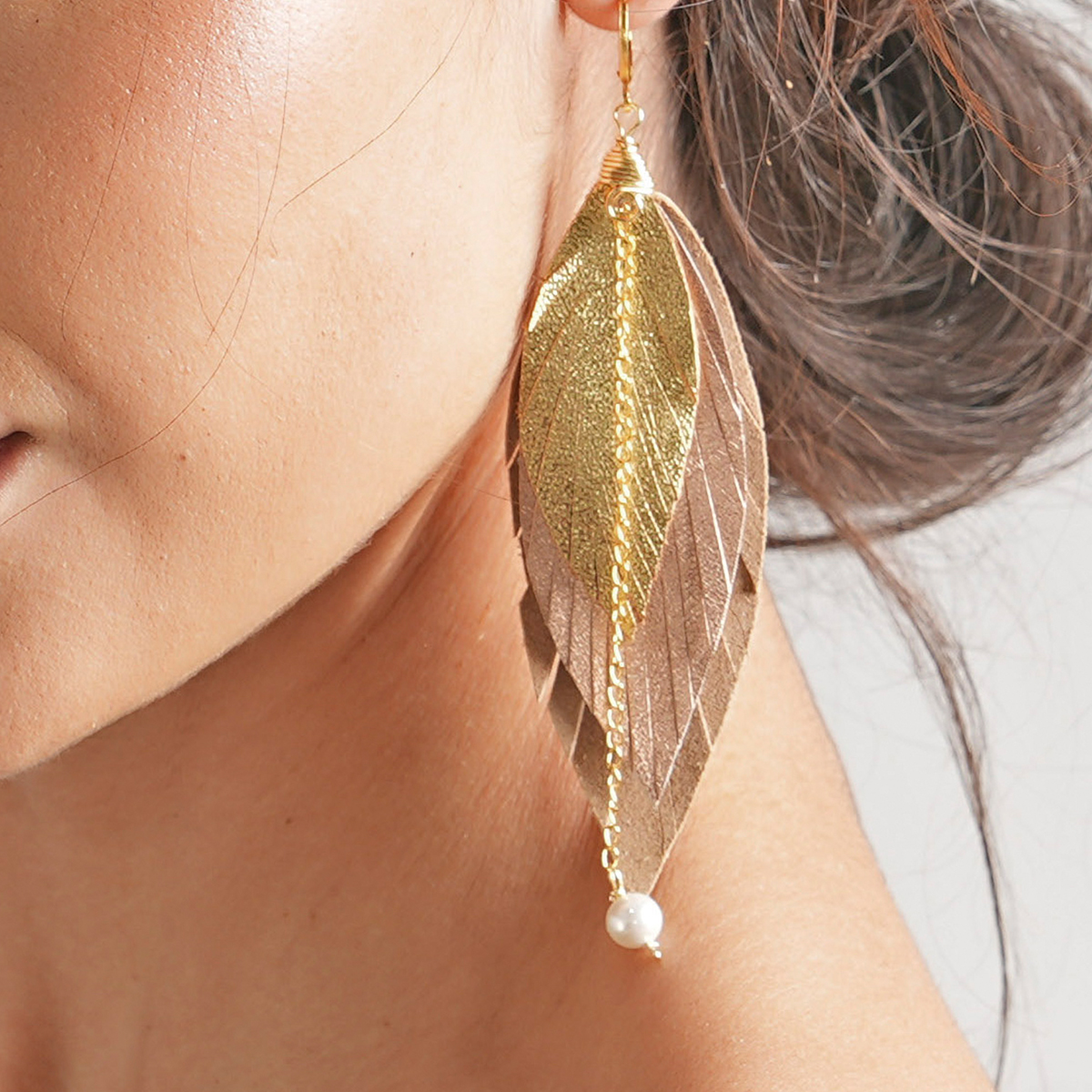 Foto 7 pulgar | Aretes Largos Mujer De Plumas Gavilán Joyería Vangania