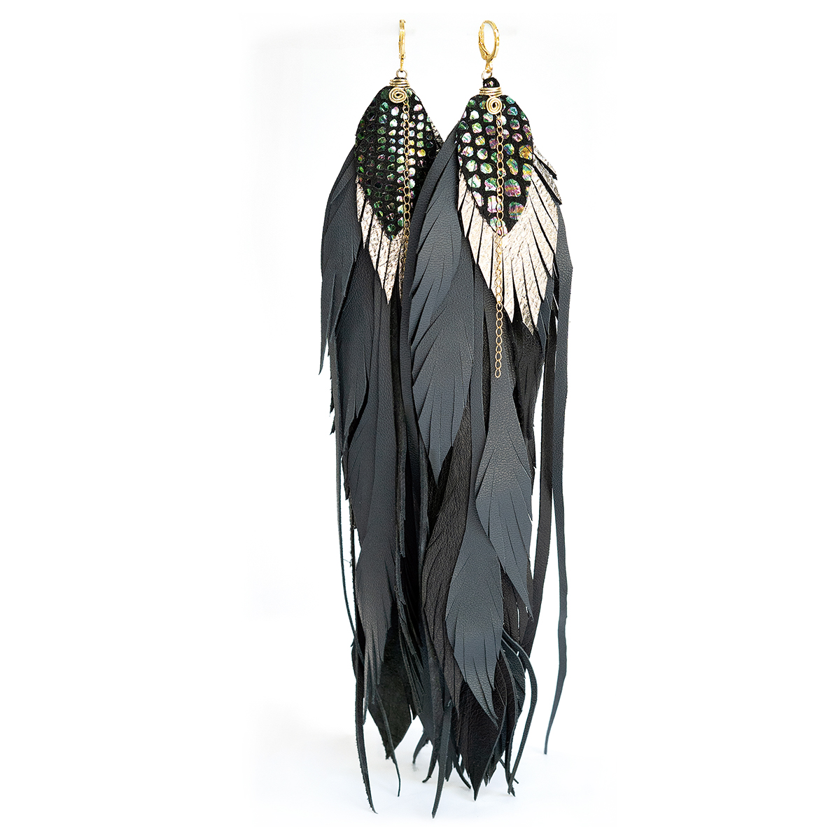 Foto 2 pulgar | Aretes Largos Mujer De Plumas Full Raven Vangania A Mano