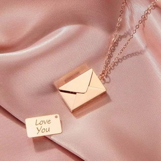 Foto 3 | Collar Carta Sobre Mensaje Grabado Acero Inoxidable Oro Rosado
