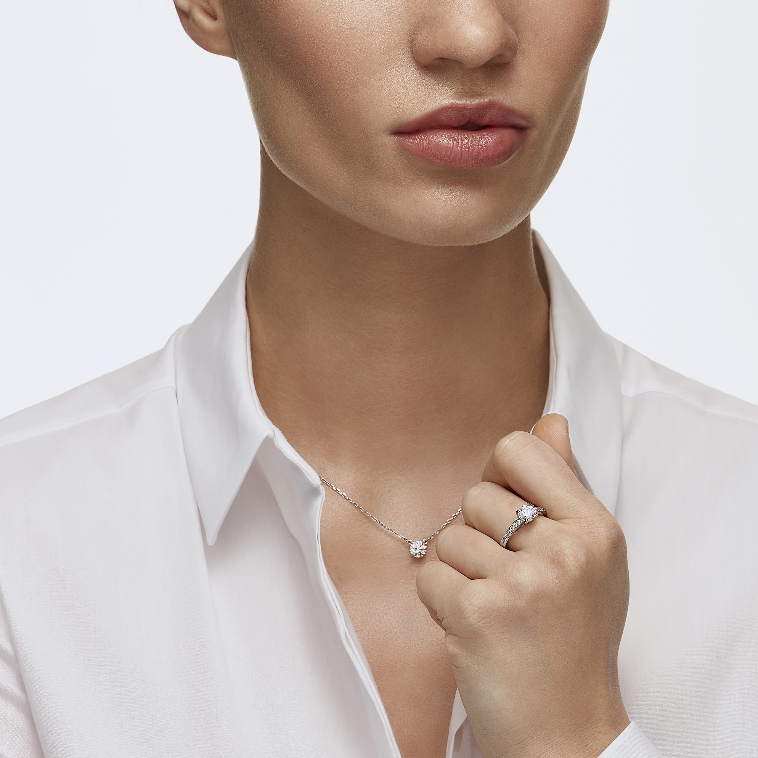 Foto 5 pulgar | Collar Swarovski Stilla Attract Con Cristal Transparente De Talla Redonda - Venta Internacional.