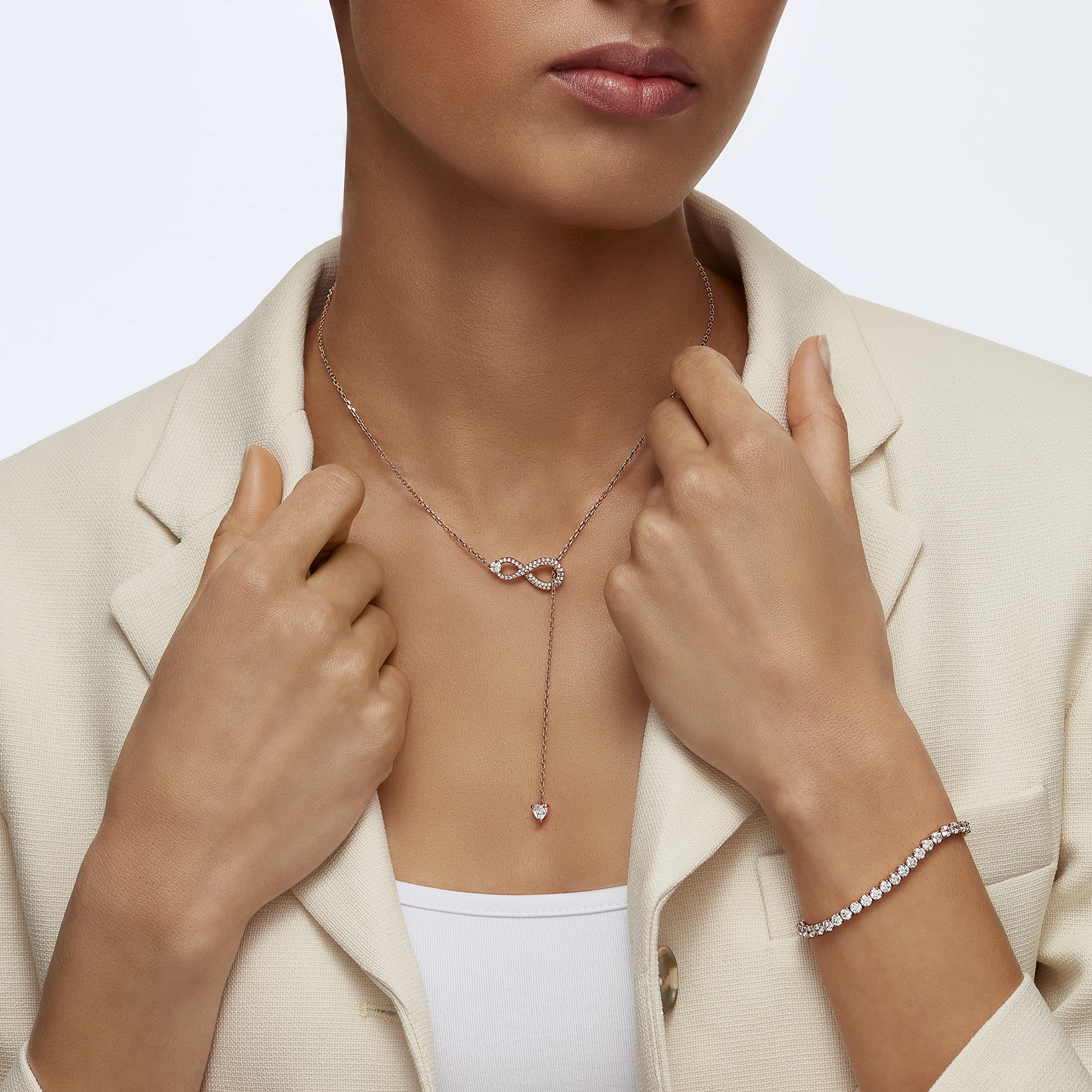 Foto 4 | Conjunto De Joyas Swarovski Hyperbola Crystal Rodiado Y Oro Rosa - Venta Internacional.