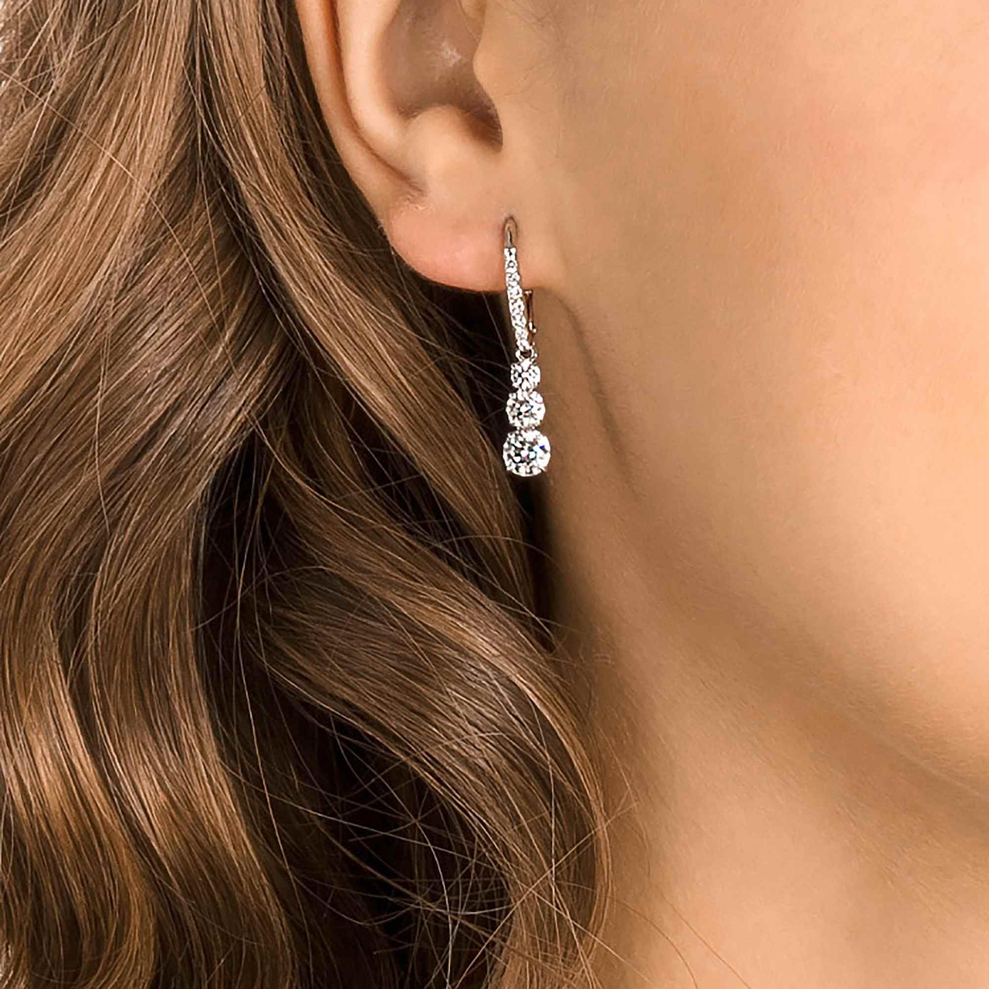 Foto 7 pulgar | Pendientes Swarovski Stilla Attract Trilogy Con Cristales Blancos - Venta Internacional.