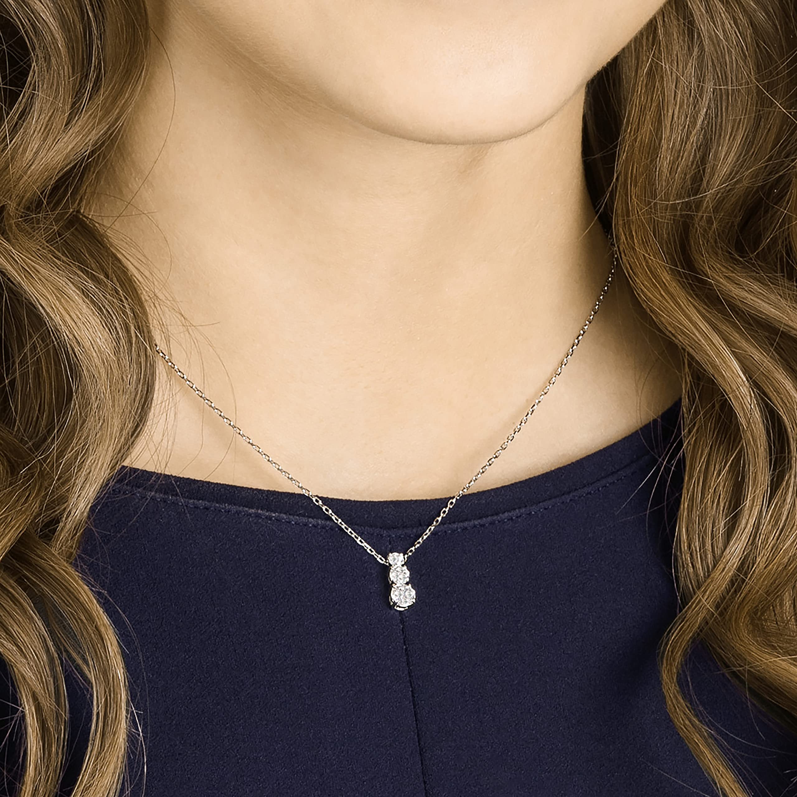 Foto 6 pulgar | Collar Swarovski Stilla Attract Trilogy Con Cristal Blanco - Venta Internacional.