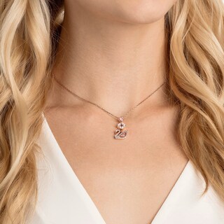Foto 4 | Collar Con Colgante De Cisne De Swarovski En Oro Rosa Y Transparente - Venta Internacional.