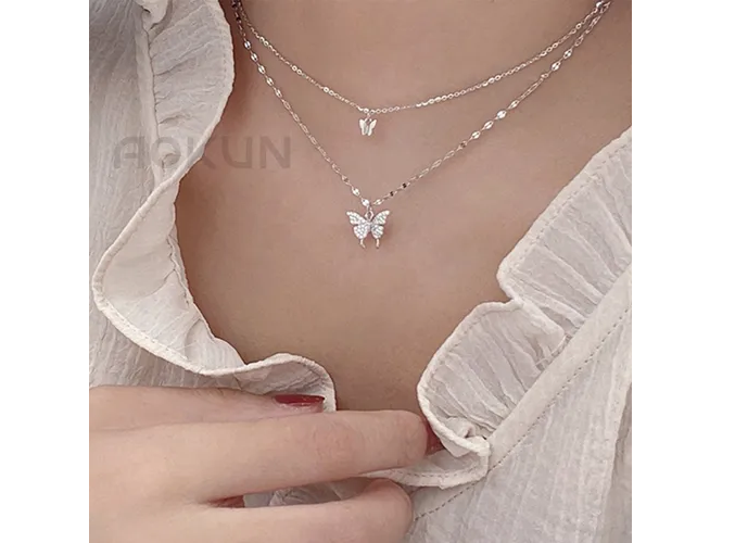 Foto 4 pulgar | Collar Xtellar De Cadena Doble Mariposas Brillantes Pulsera Mujer
