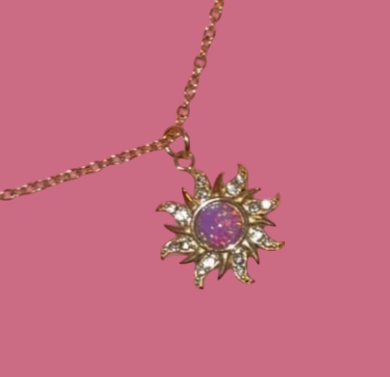 Foto 5 pulgar | Collar Xtellar De Rapunzel Sol De Opalo Morado Enredados