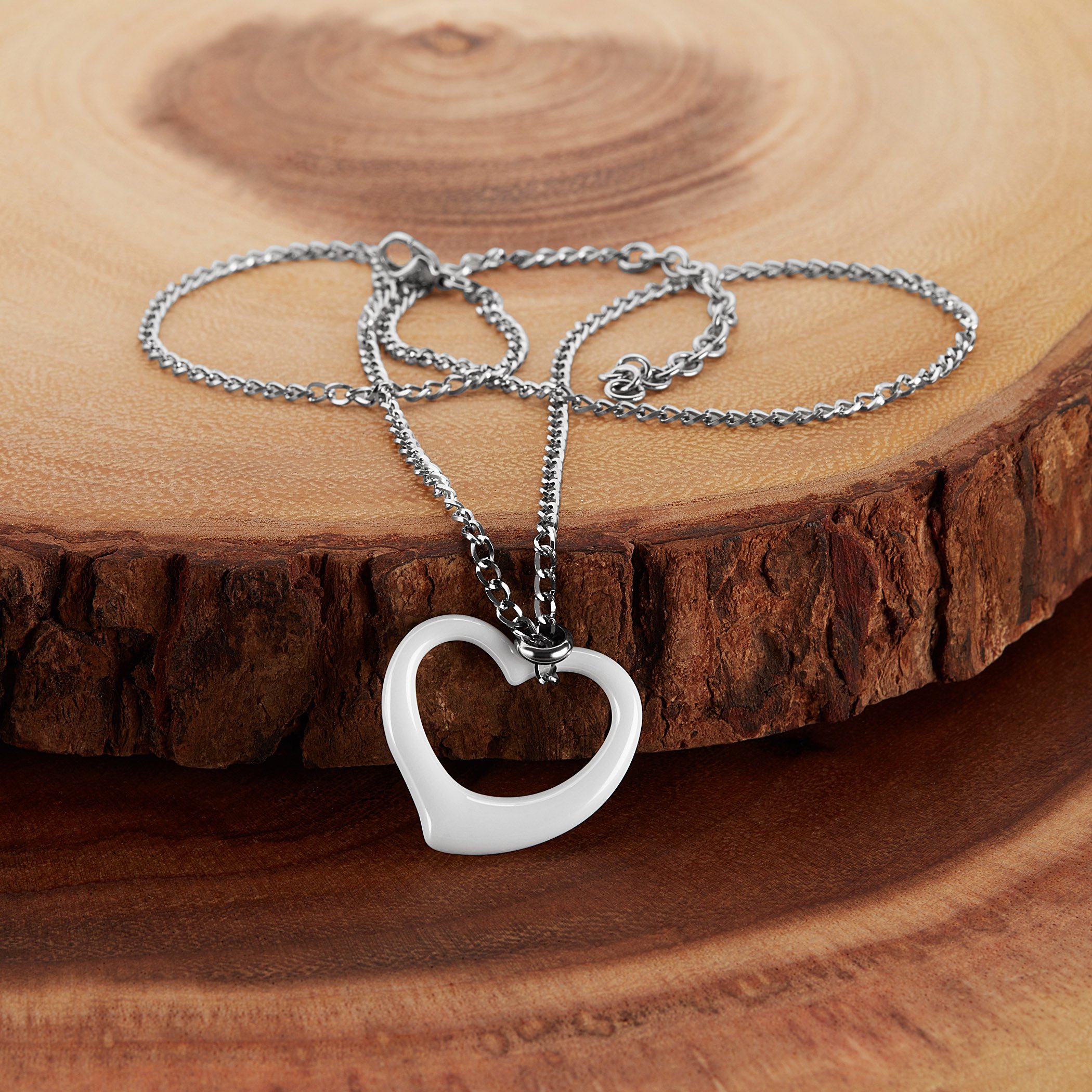 Foto 5 pulgar | Collar Con Corazón De Cerámica Pulida Elya De West Coast Jewelry - Venta Internacional.