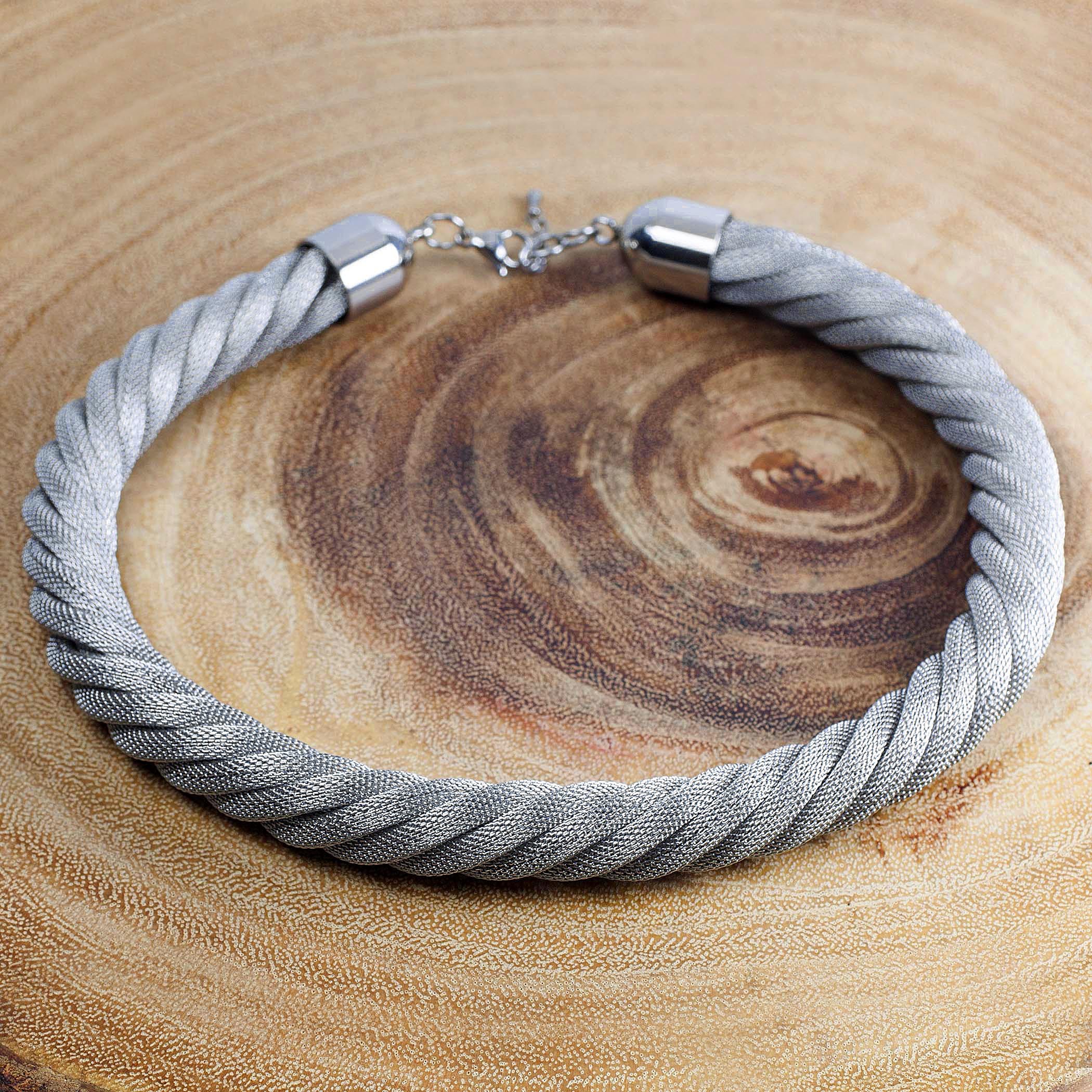 Foto 5 pulgar | Collar West Coast Jewelry De Malla Retorcida De Acero Inoxidable - Venta Internacional.