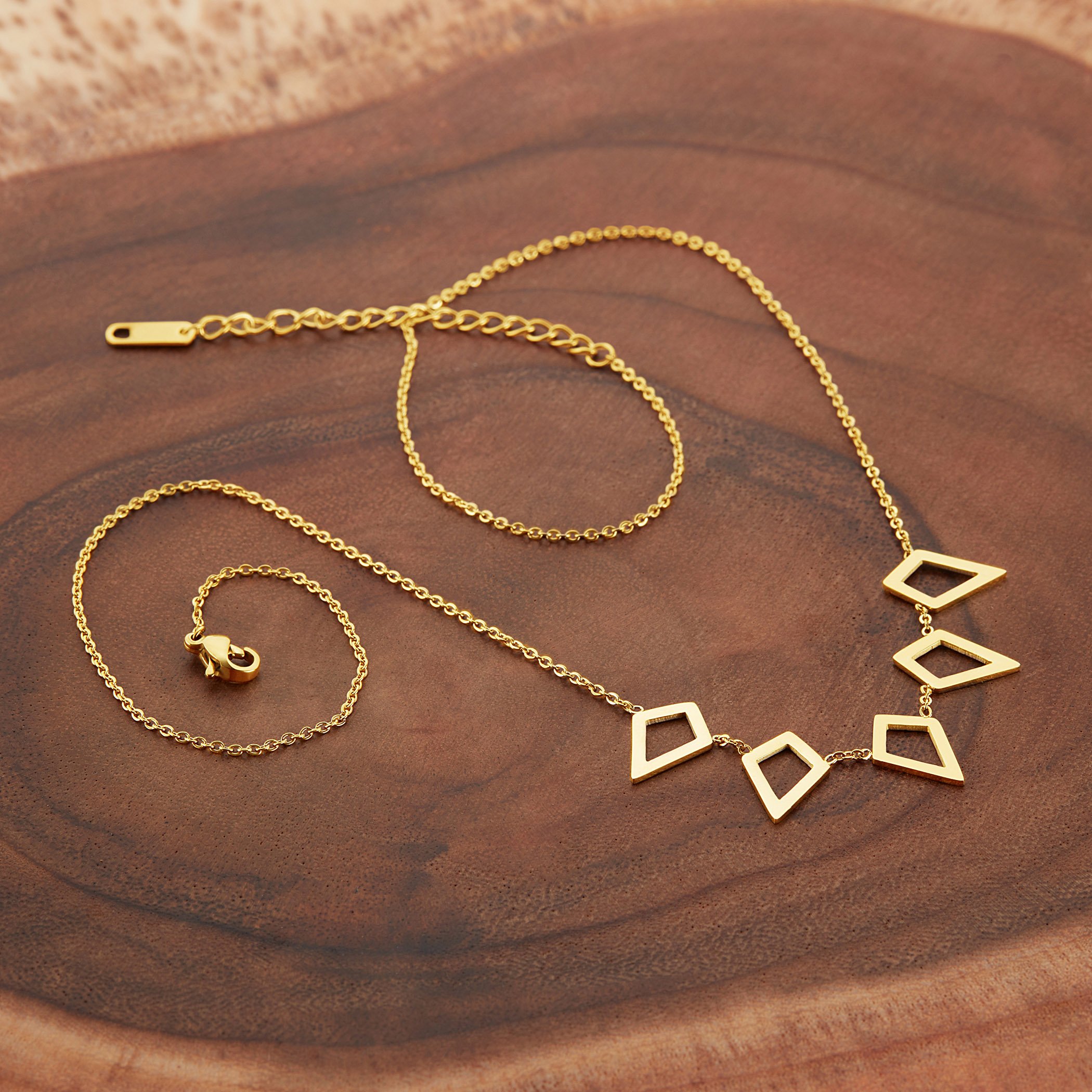 Foto 4 | Collar West Coast Jewelry Elya De Acero Inoxidable Chapado En Oro - Venta Internacional.