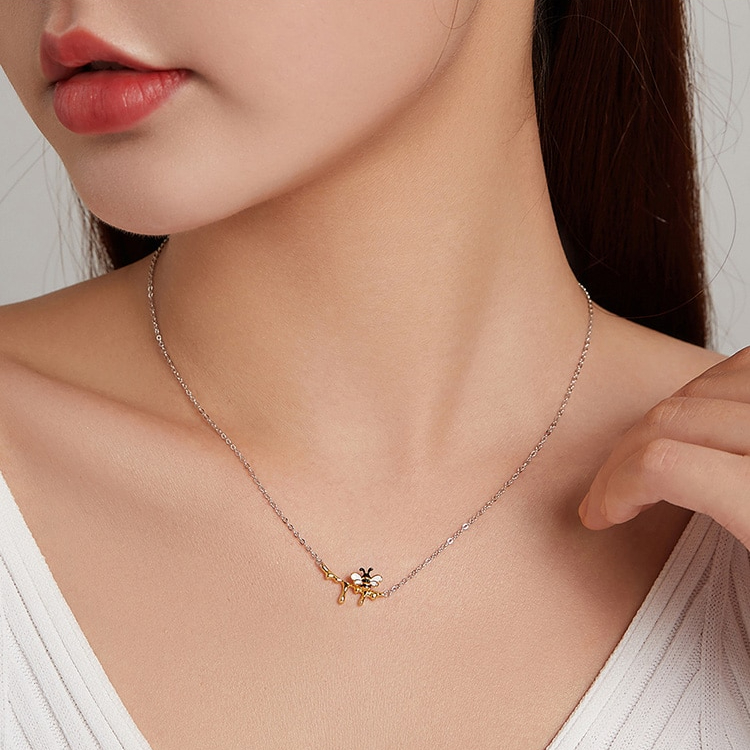 Foto 2 | Collar Chulada  Miel Y Abeja De Plata .925 Con Chapa De Platino Que Lo Hace Resistente Al Agua Y Químicos