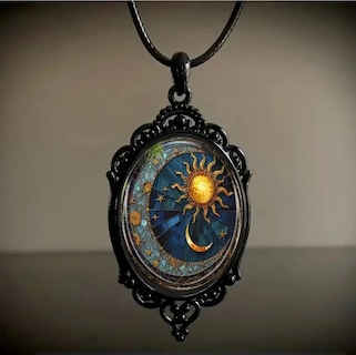 Foto 2 | Colgante Circe Boutique Celestial Harmony Sol Y Luna - Venta Internacional.